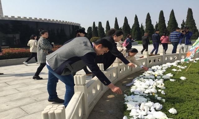 加强爱国主义教育，强党风正形象 树党员先锋示范带动作用